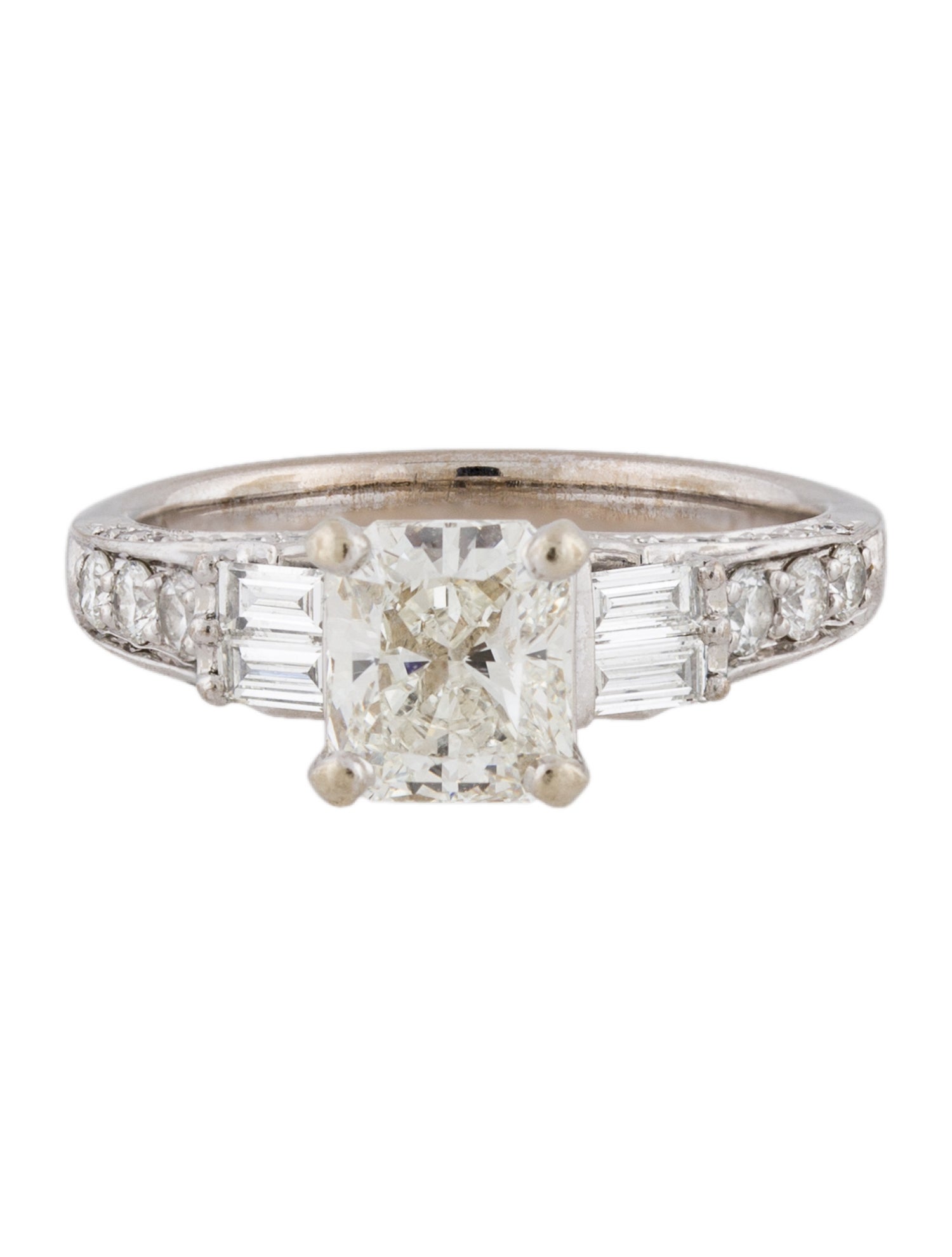 Ring 18K 2.23ctw Diamond Engagement Ring